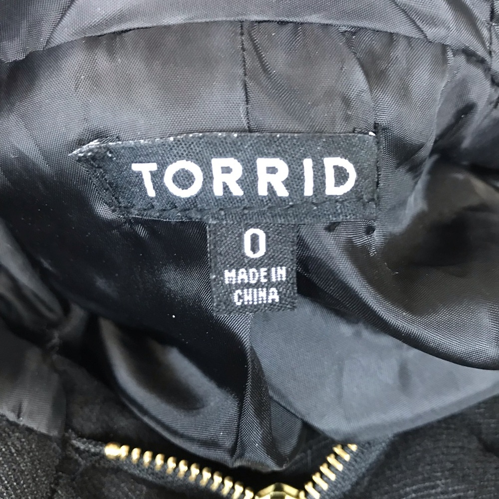 Torrid faux fur wooly hood. Black coat 0 - Picture 5 of 6